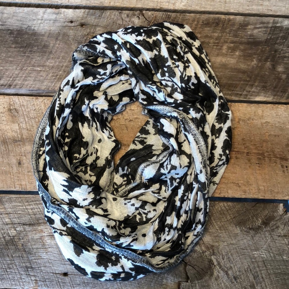 Small Infinity Scarf